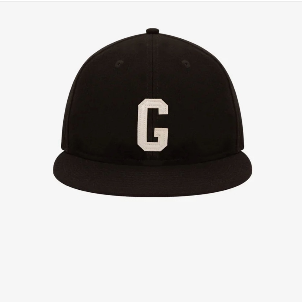 Fear of God wool Hat. Black with white letter G
